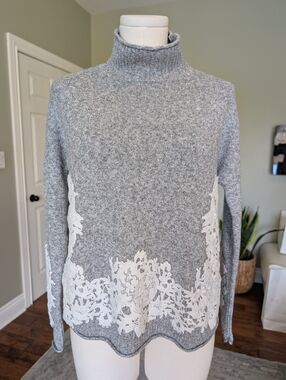 Reitmans Women’s Grey Knit Sweater White Lace Detail Turtleneck Cozy Chic XS